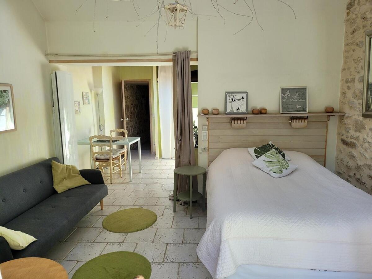 Gite Milly - 2 Studios En Coeur De Ville 部屋 写真